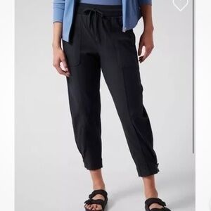 ATHLETA Farallon Weekender Pant size L Black